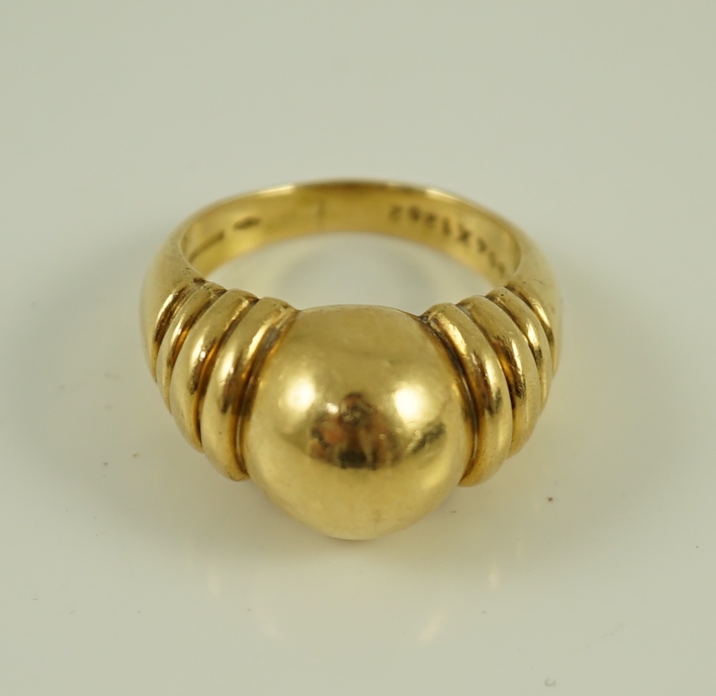 A Boucheron 750 gold dress ring